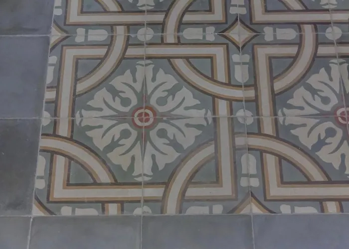 Meteoron Luxury ماتيرا